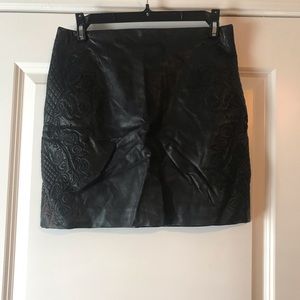 Embroidered mini skirt